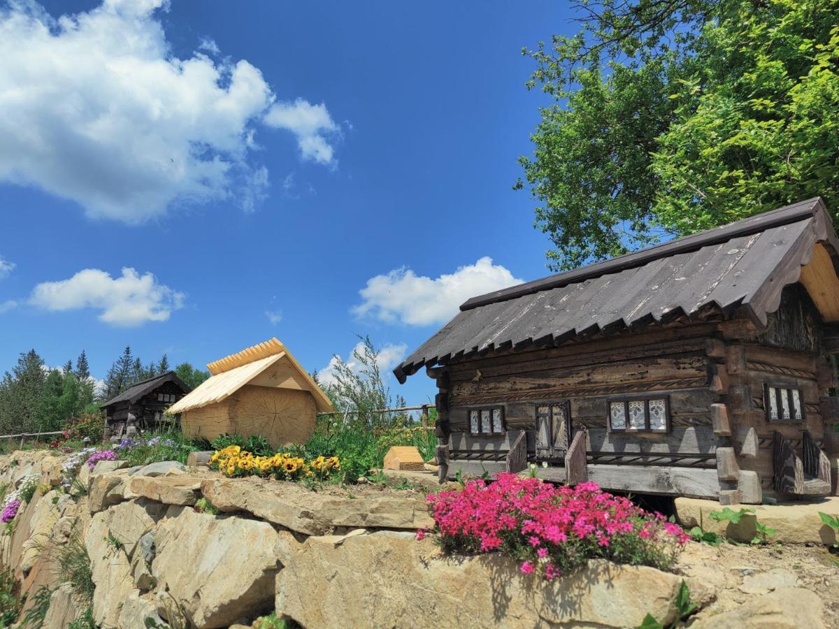Wrzosowy Dwor - Spa Skomielna Czarna Bagian luar foto